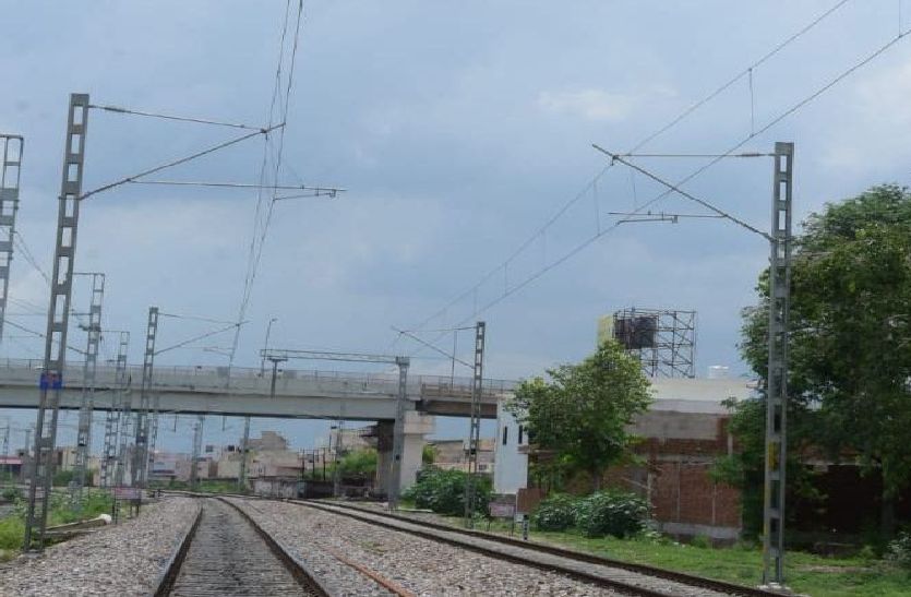 अजमेर दिल्ली के बीच जल्द ट्रेक पर दौड़ेगी बिजली से सवारी ट्रेन