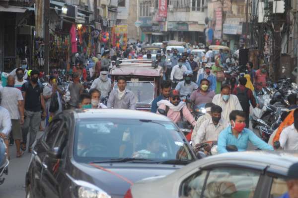 ग्वालियर लॉकडाउन खुलते ही शहर की सड़कों पर लगा जाम