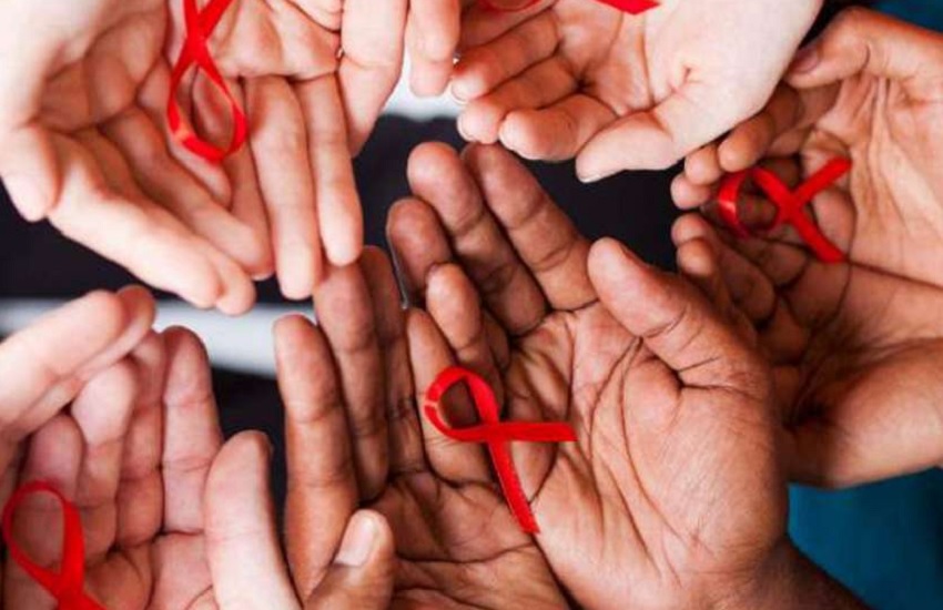 एचआईवी पॉजिटिव (प्रतीकात्मक फोटो)