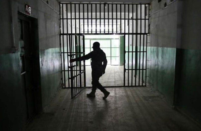 कोरोना संक्रमण ने बढ़ाई मुश्किलें, इन 14 जिलों में बनाई जाएंगी अस्थाई जेल