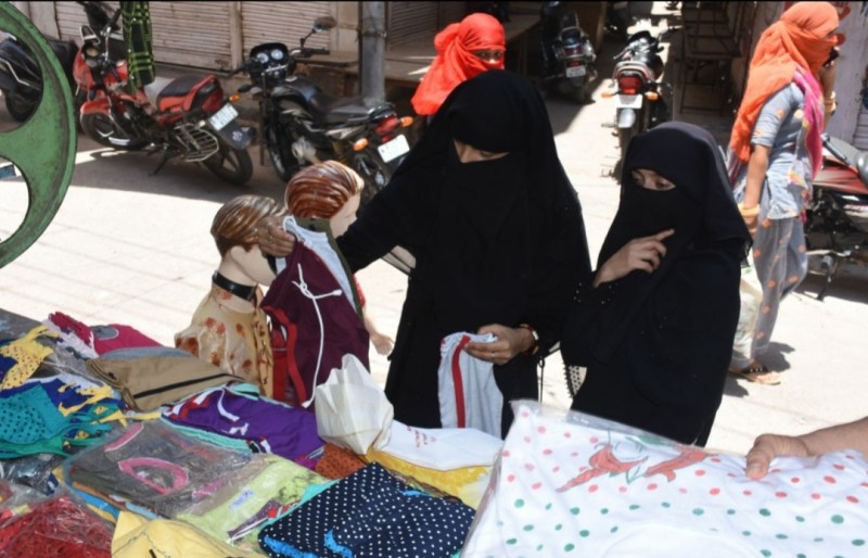 ईद को लेकर घर-घर में तैयारी