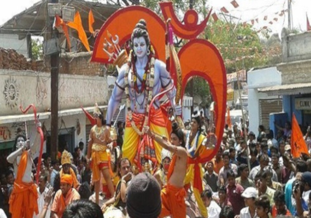 अयोध्या में रामार्चा पूजा शुरू हुई, केसरिया रंग से सजा रामलला का शहर