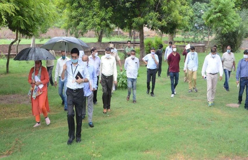 कोरोना से जंग जीत लौटे संभागीय आयुक्त ने 4 घंटे में देखे 20 से ज्यादा विकास कार्य