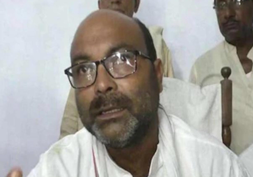 यूपी के दर्जनों जिलों में बाढ़ का कहर, किसानों को मुआवजा दे सरकार : अजय कुमार लल्लू