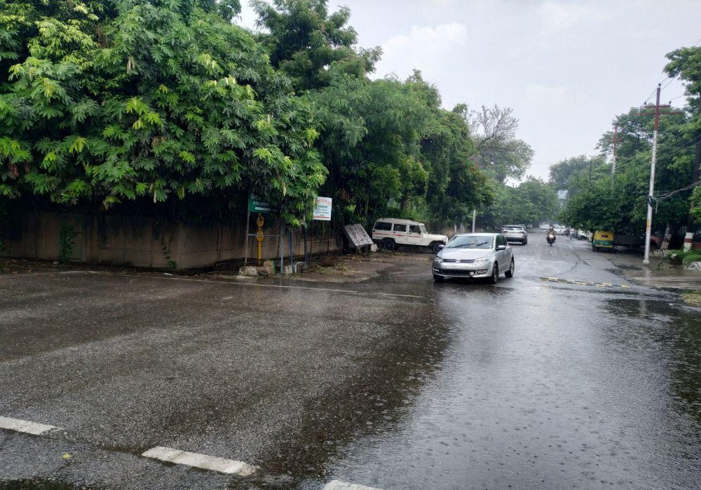 Heavy Rain : मौसम विभाग का अलर्ट- अगले 24 घंटों में इन 26 जिलों में होगी झमाझम बारिश