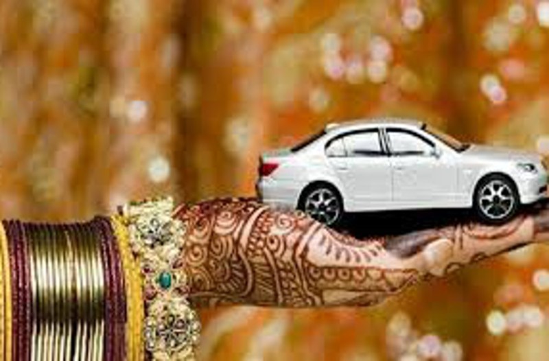 15 लाख की कार और 5 लाख नकद की डिमांड कर रहा था पति, महिला बाल विकास विभाग में पदस्थ पत्नी ने किया ये