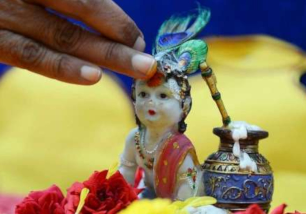 श्रीकृष्ण जन्माष्टमी आज मनाएं गृहस्थ, भगवान कृष्ण के इन रुप के अनुसार पूजा करें मिलेगा मनोवंछित फल
