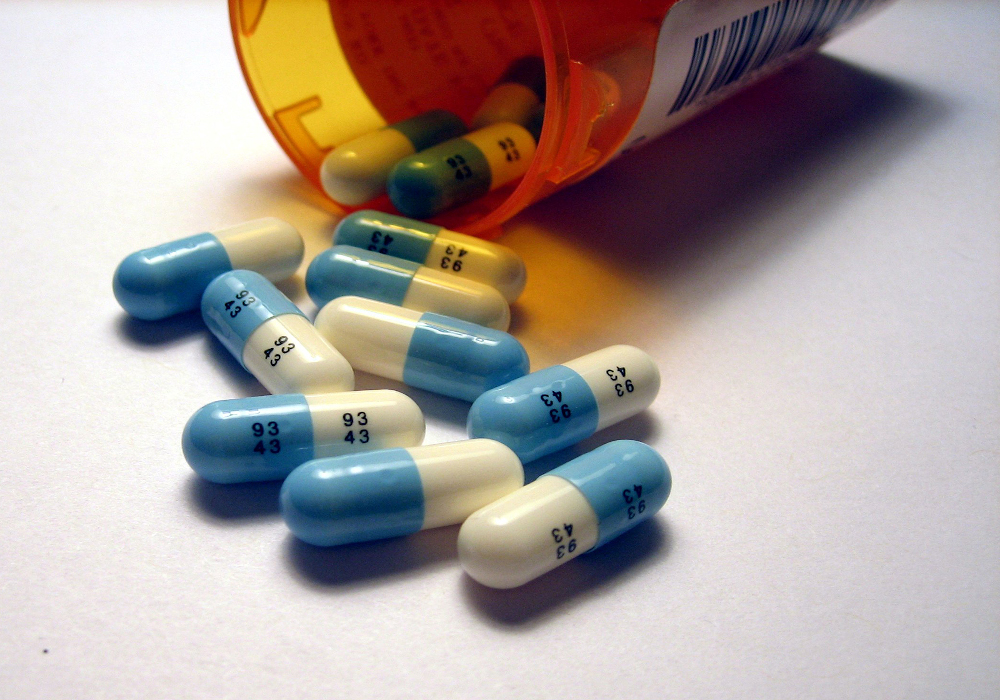 UP Top Ten News: एंटी एलर्जिक की जगह बंदियों को खिला दी मानसिक अस्वस्थता की दवा, 100 से ज्यादा की हालत खराब