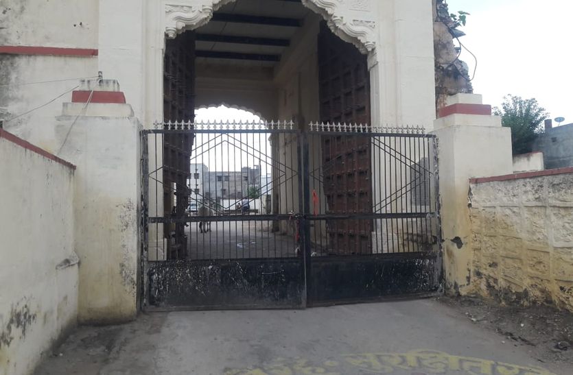 Asind Municipality closed for 72 hours in bhilwara