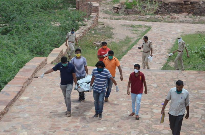 पुत्री के गायब होने के सदमे में पिता ने जहर खाकर दी जान