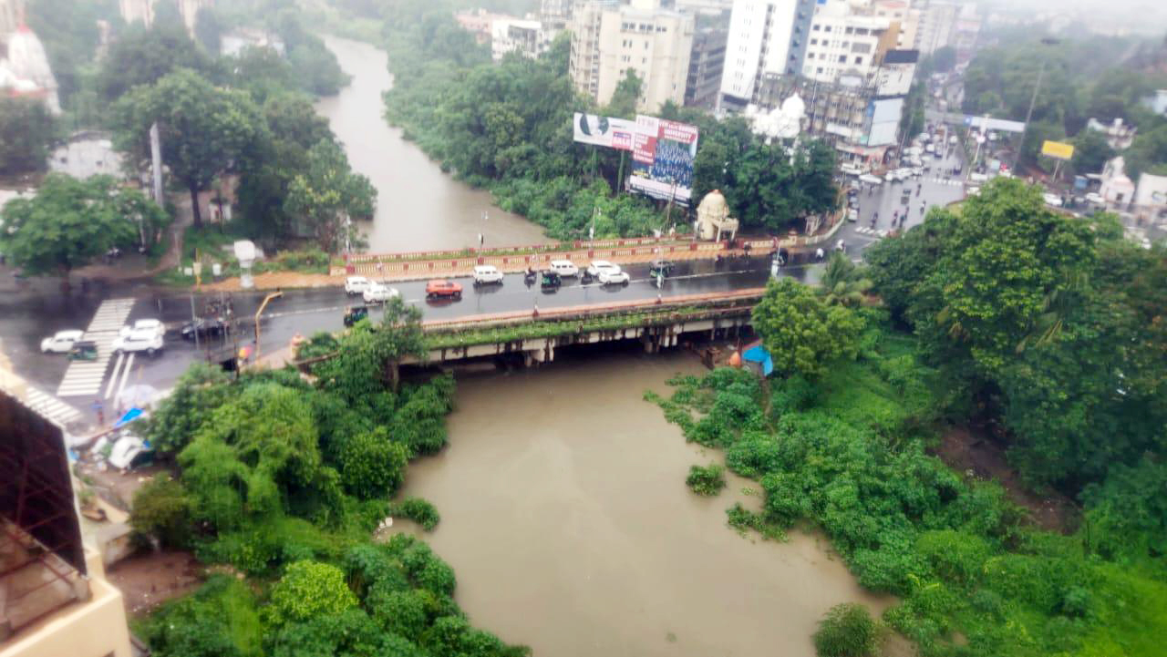 Gujarat Rain: वडोदरा शहर में बाढ़ का खतरा, प्रशासन अलर्ट,  सौराष्ट्र में भी बारिश