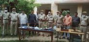दुकान में जुआ खेलते 46 गिरफ्तार, 84 हजार जब्त