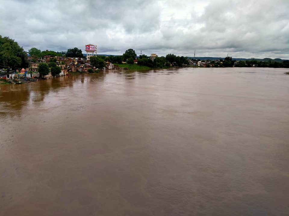 Narmada continues to rise above Danger label for 12 hours