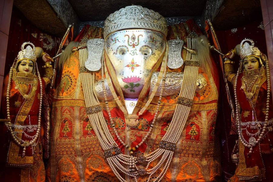 सूर्य और मंगल के शुभ संयोग के बीच घरों में विराजेंगे विनायक