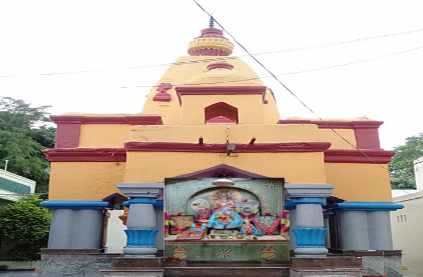 Shri ganesh temple Where bhajans are held every Sunday for 100 years