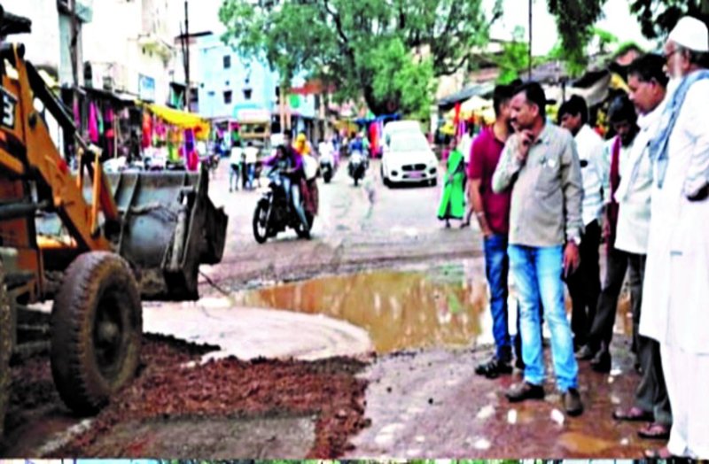 Repairs of the roads made, public representatives including the municipal administration remained on the road and remained till the work was done ...