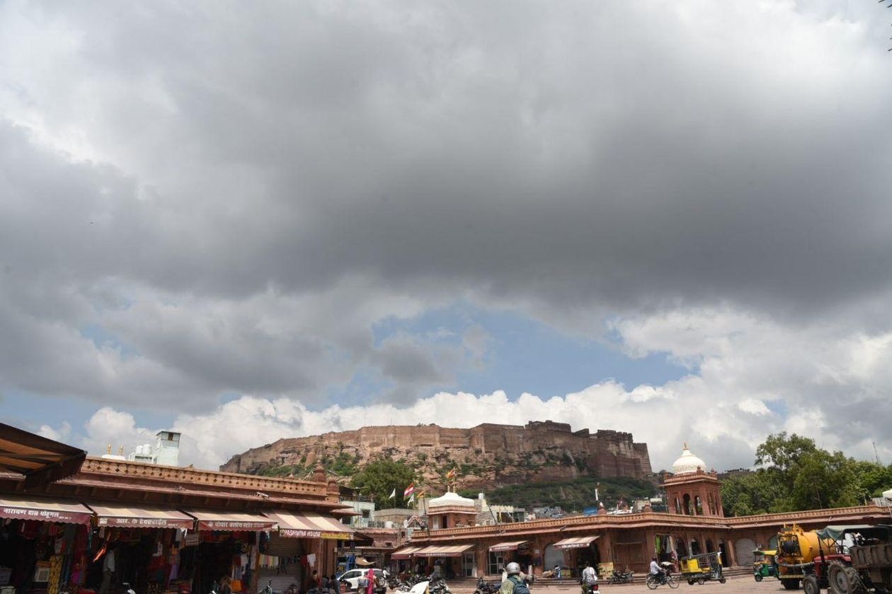 जैसलमेर-बाड़मेर में हल्की बरसात