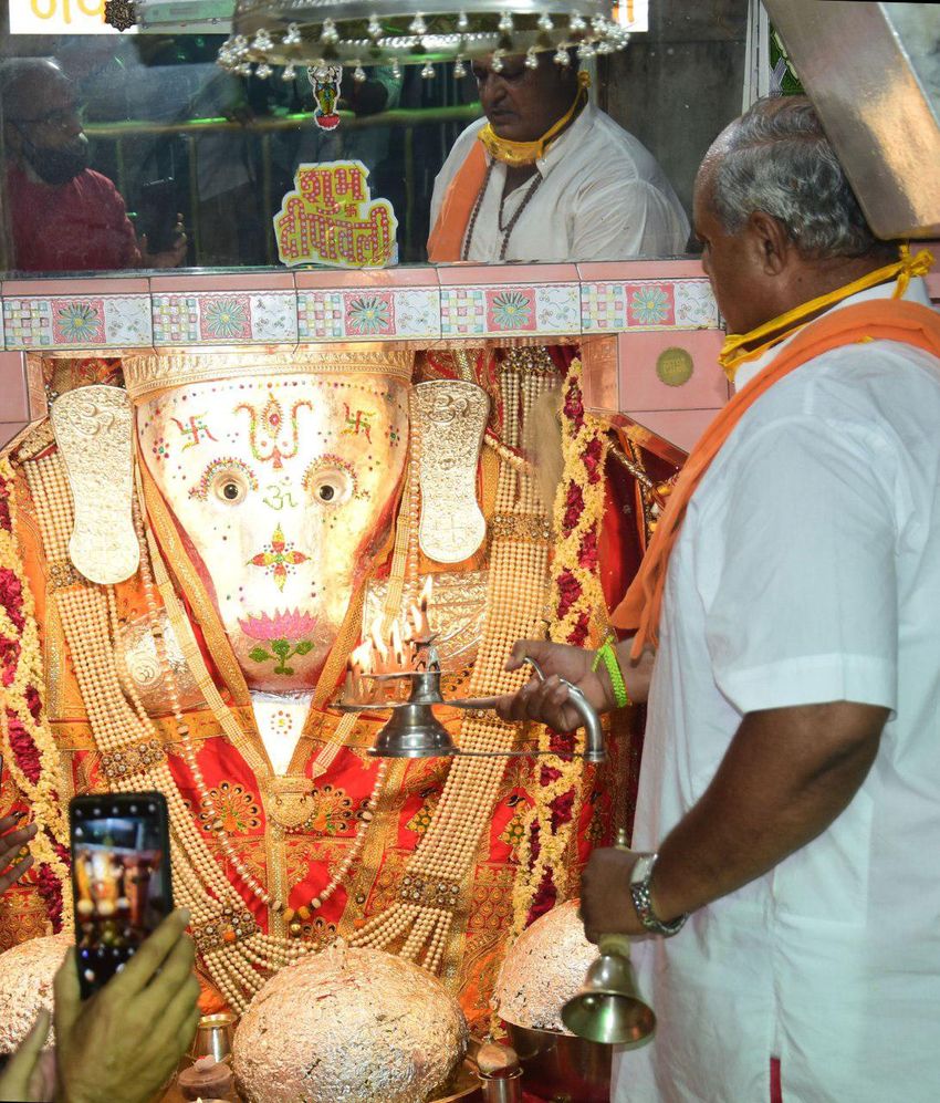 विनायक मंदिरों में पुजारियों ने किया पार्वती नंदन का वंदन, घर-घर विराजे बप्पा