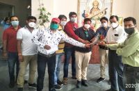 RNA nurses gave warnings by giving flowers in bhilwara