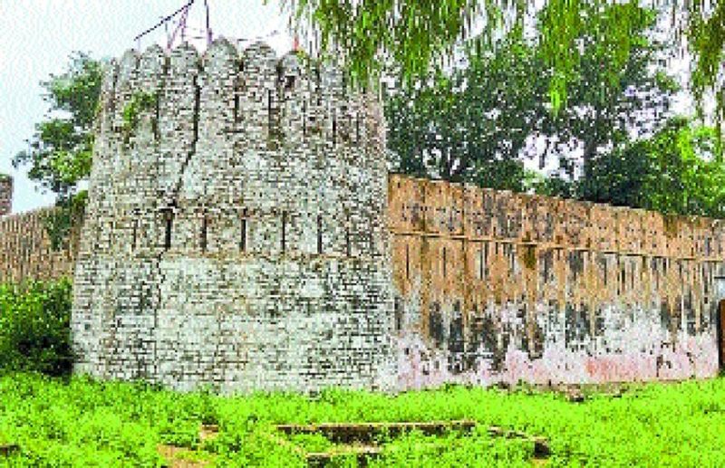 खंड-खंड होकर बिखर रहा गौरवशाली और समृद्ध इतिहास