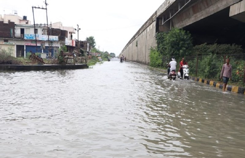 बारिश व बाढ़ से जलजमाव