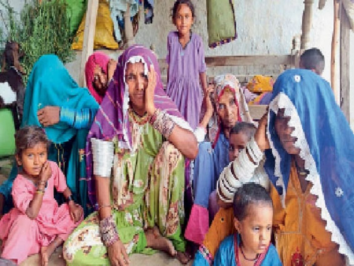 विस्थापिन का दर्द- बहू-बेटियों का अपहरण होता इसलिए पाक से यहां आए, अब गोली भी मार दो तो भी वापस नहीं जाएंगे