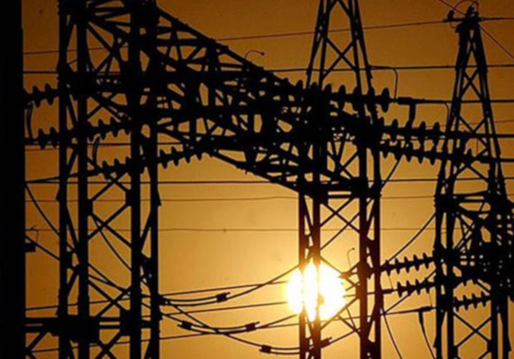 UP Top News : यूपी में बिजली कंपनियों ने तय की नए स्लैब की दरें