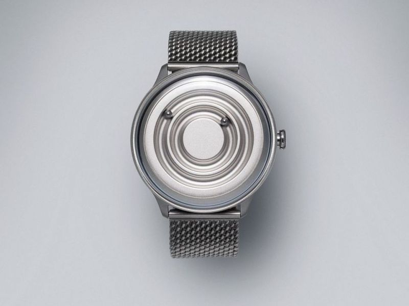 स्पेस तकनीक: ब्रहस्पति ग्रह के मॉडल से प्रेरित यह घड़ी चुंबक से चलने वाले मनकों से बताती है समय