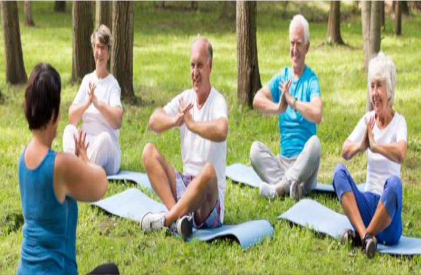 बढ़ती उम्र में सेहतमंद और फिट रहना चाहते हैं तो करें ये उपाय
