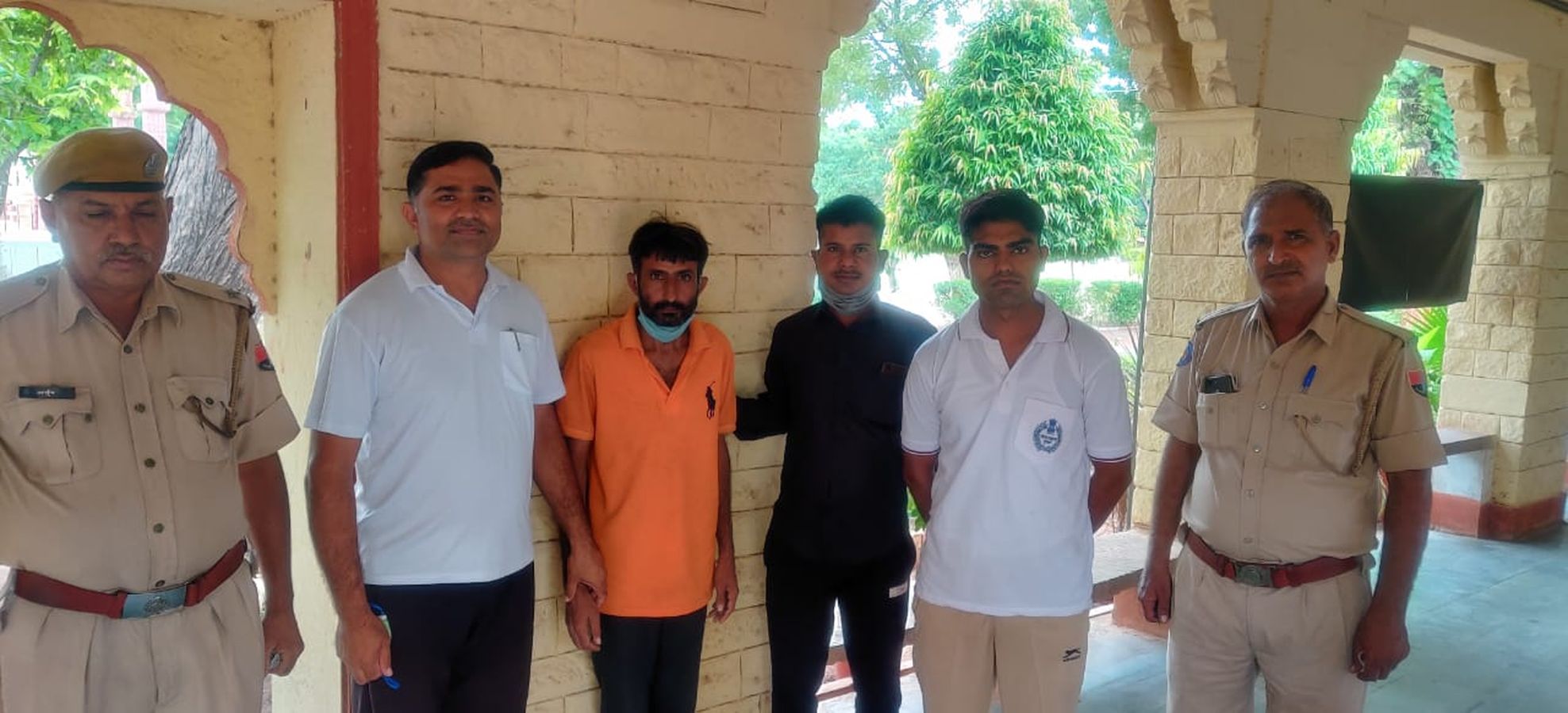 पांच दिन बाद पकड़ा गया अस्पताल की खिड़की से कूद भागा कैदी