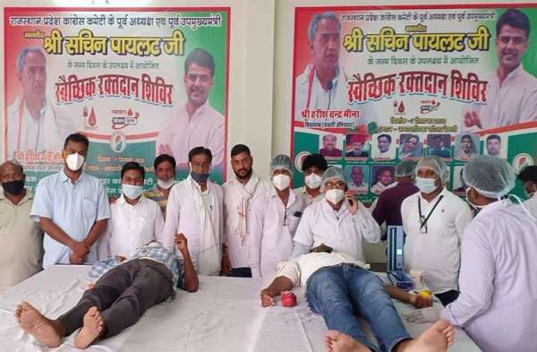 congress-workers-celebrated-birthday-of-sachin-pilot