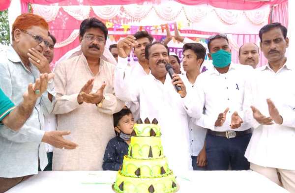 congress-workers-celebrated-birthday-of-sachin-pilot