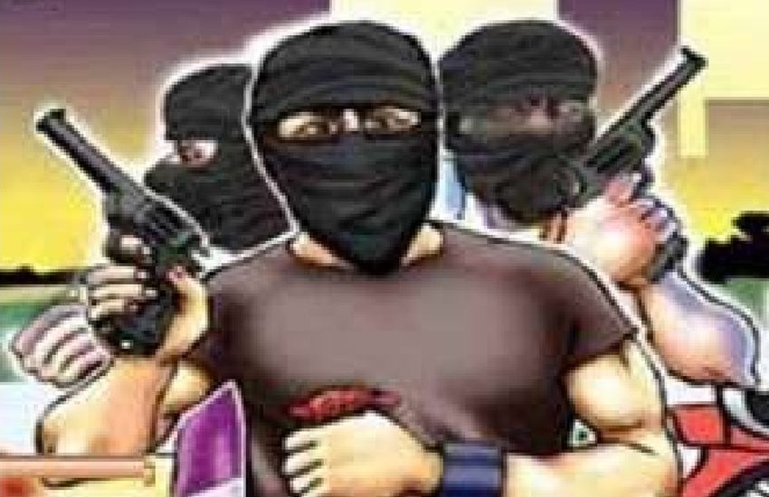 लूट के इरादे से आए पारदी गिरोह से पुलिस की मुठभेड़