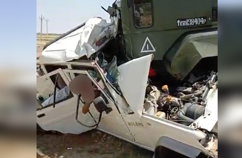five dead in road accident at jaisalmer