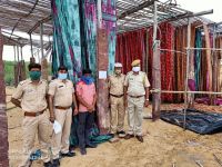 खेत में कपड़े धुलाई की एक और इकाई सील