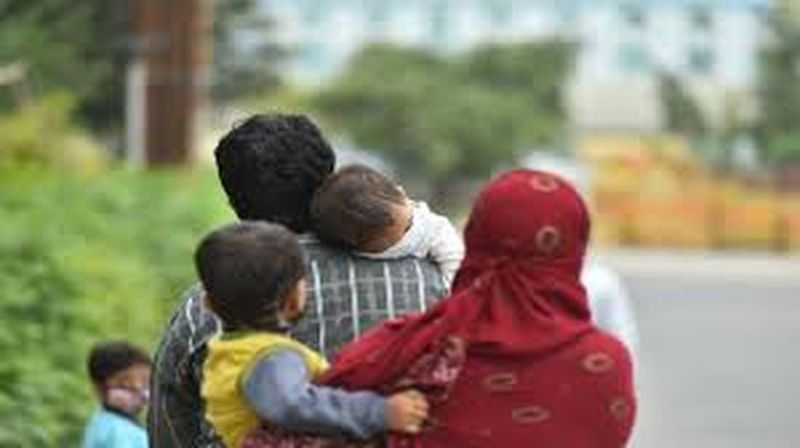 कोरोना में छूटी कमाई, लौटे घर, अब गांव में मिल रहा रोजगार