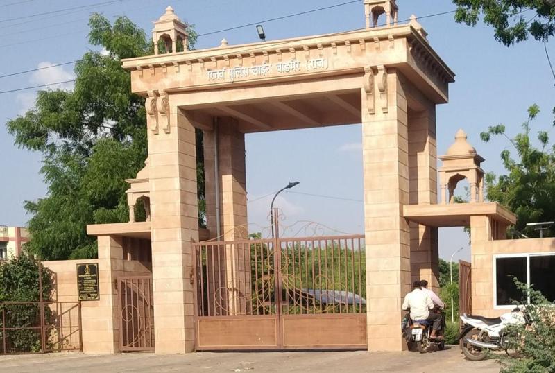 India's true air strike on the false poison of Pak Radio