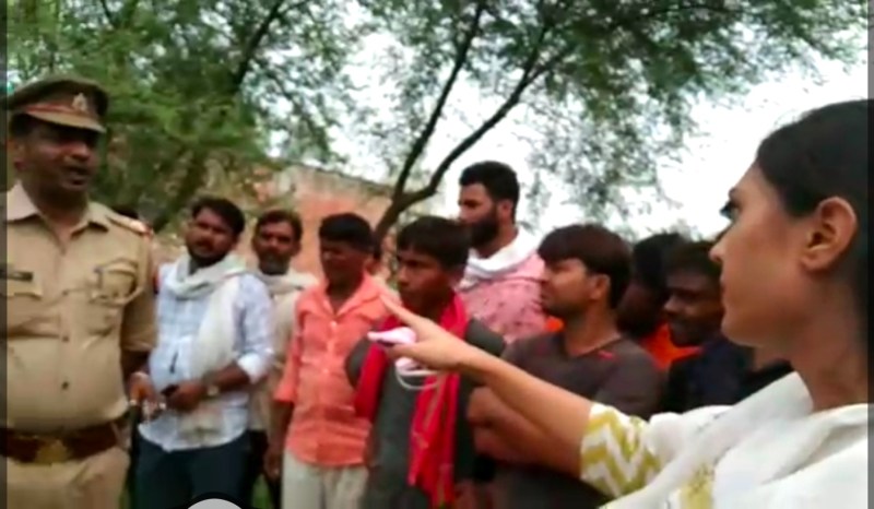 रायबरेली कांग्रेस सदर विधायक अदिति सिंह की बहन ने चेकिंग कर रहे दरोगा को जनता के सामने लगाई फटकार