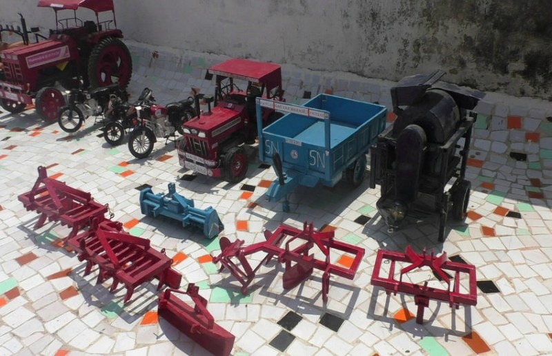 Ahmedabad, Mehsana, Palanpur News : वेस्ट से बेस्ट व लकड़ी, लोहे बने खिलौने कर रहे आकर्षित