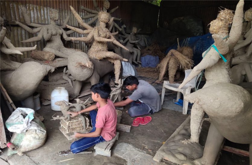 Committees unhappy about the size of the idols, orders have been given to prepare the statue
