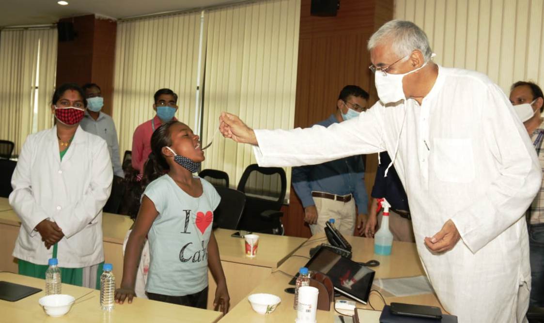 राष्ट्रीय कृमि मुक्ति दिवस का स्वास्थ्य मंत्री सिंहदेव ने किया शुभारंभ, 23 से 30 सितंबर 1.14 करोड़ बच्चों को खिलाई जाएगी दवा