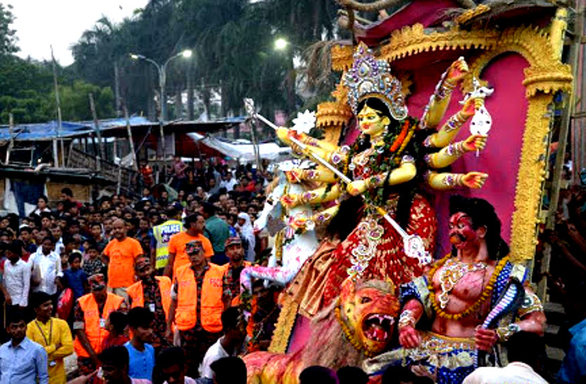 नवरात्रि पर कोरोना का ग्रहण, इस बार न गरबा की धूम न ढाक की थाप पर होगी धुनुची, भंडारा और सांस्कृति आयोजन पर भी रोक
