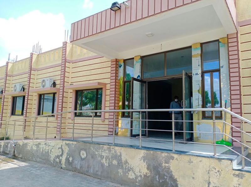 खतरे की घंटी: कोविड सेंटर जितने ही संक्रमित घरों में है होम आइसोलेट