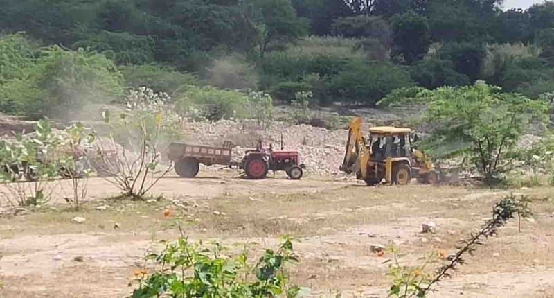 कार्मिकों को हटाने के आदेश, नए लगाने को कहा