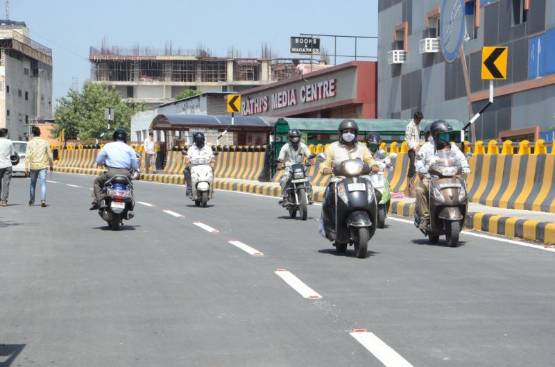 RAILWAY--एक साल बाद मोहनपुरा पुलिया शुरू, यातायात चालू, दौडऩे लगे वाहन