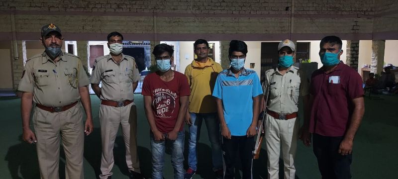 मोपेड चोरी के दो आरोपी गिरफ्तार