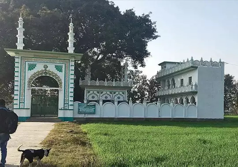 अयोध्या में बनने वाली मस्जिद के लिए आया पहला डोनेशन, लखनऊ के युवक ने दिया 21 हजार का दान