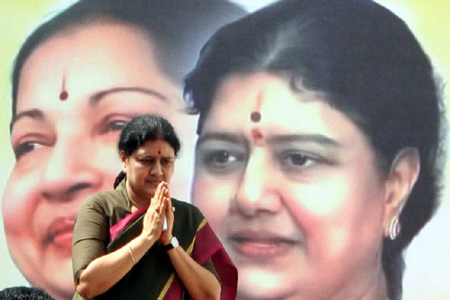 Sasikala's assets worth Rs 2,000 crore seized by Income Tax department
