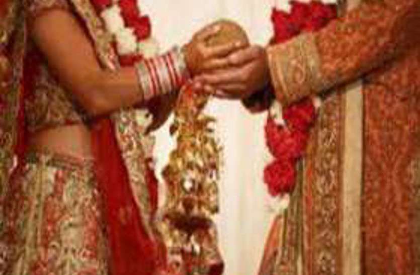 शादी के बाद सामने आया लालची सास और पति का असली चेहरा, दहेज में की 4 लाख रुपए की डिमांड