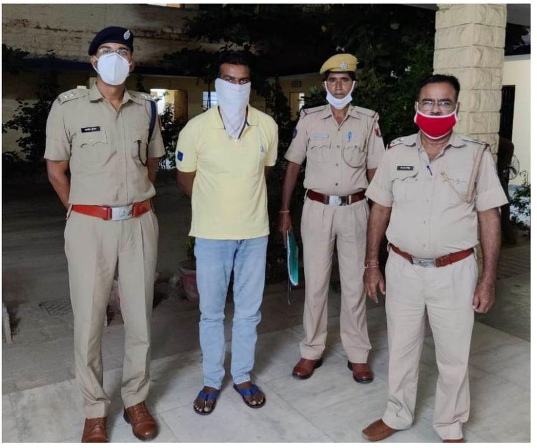 महिला कांस्टेबल को बाइक से घसीटने का आरोपी गिरफ्तार